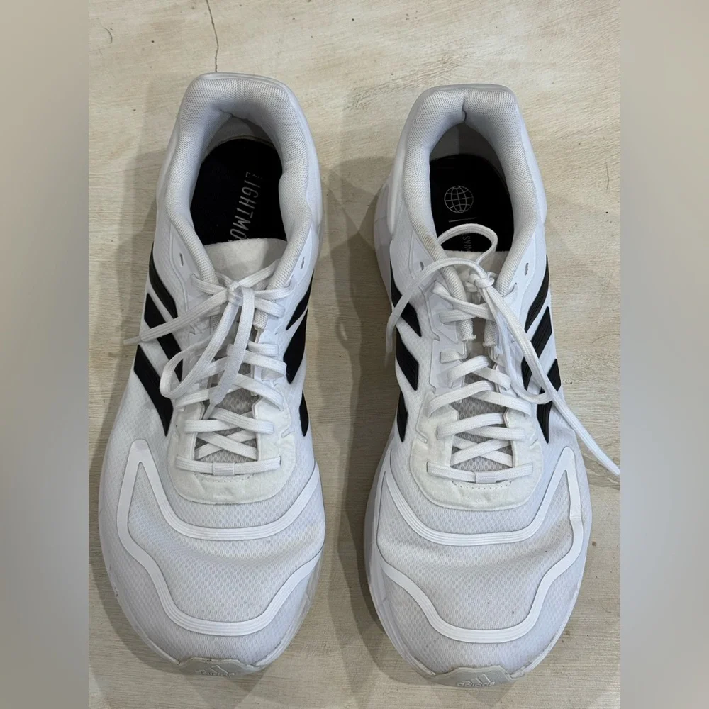 Men’s Adidas Tennis Shoes - Picture 6 of 9